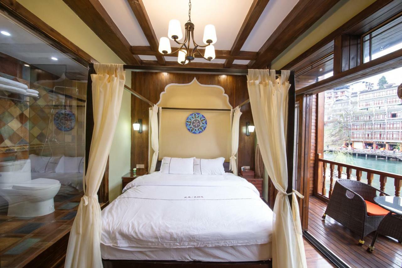 Flower Time Inn Фэнхуан Экстерьер фото